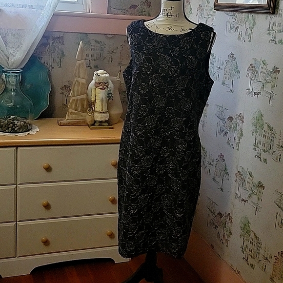 Donna Ricco Dresses & Skirts - NWT Ladies Dress